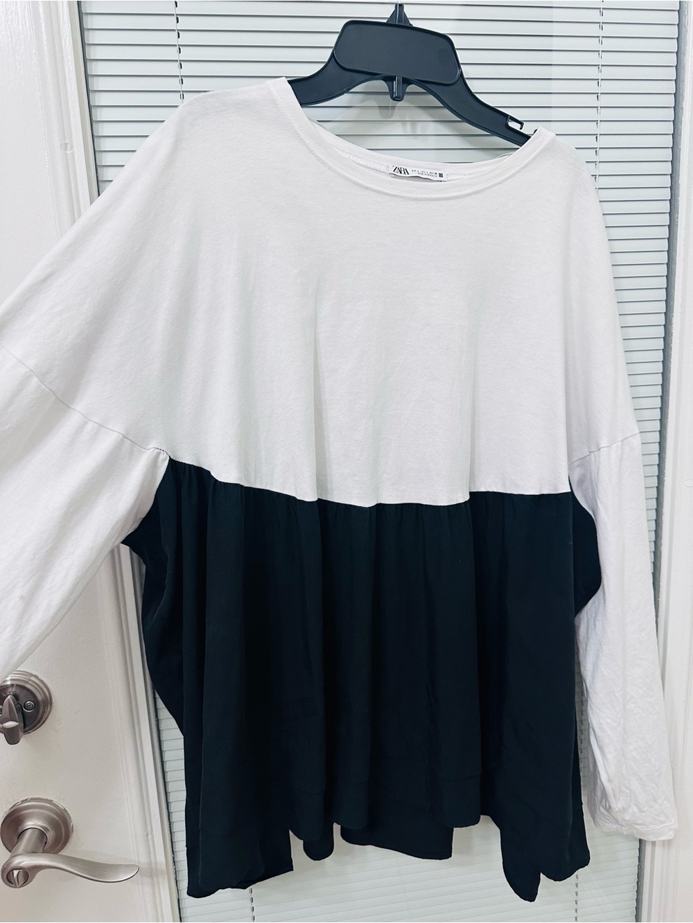 ZARA White Crewneck Peplum type Cotton Tee